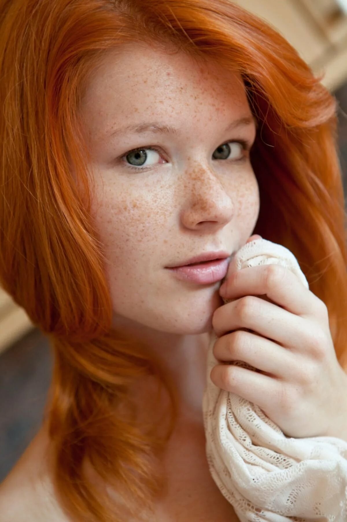 Nude redhead thug girl