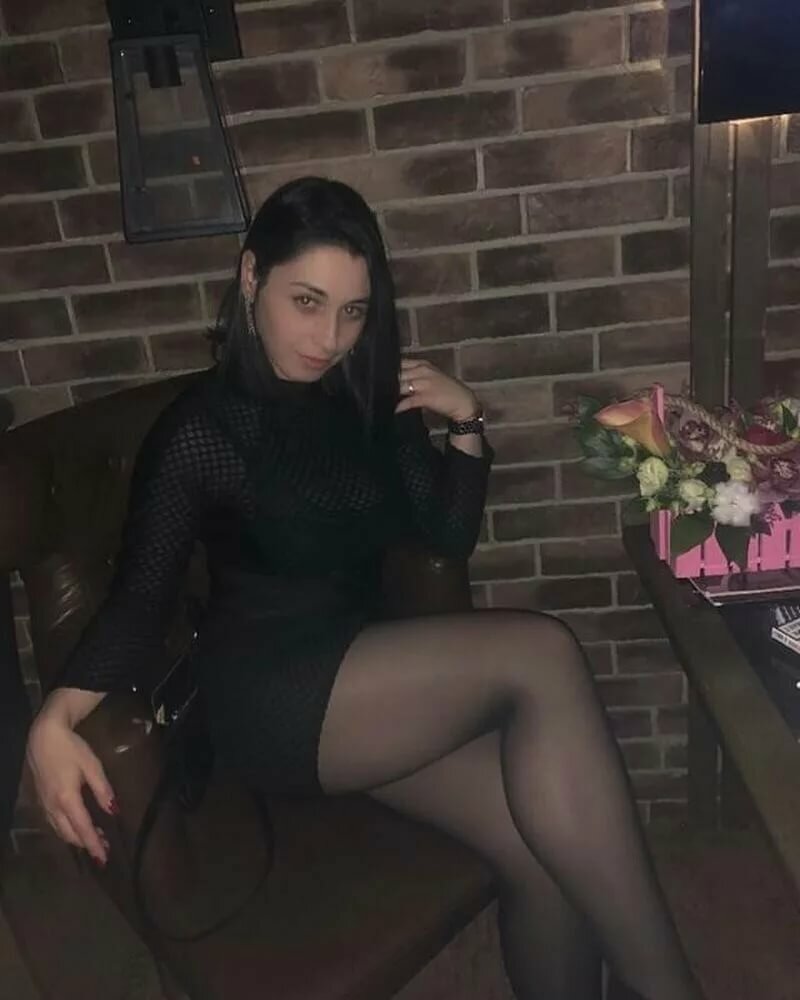 Сексуальная армянская девка
