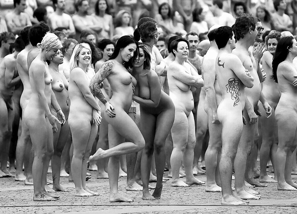 Бегущие голые женщины 78 фото - секс фото 