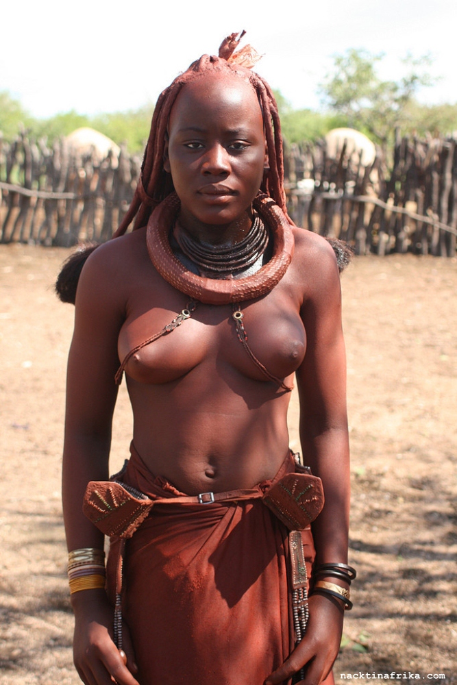 Обнаженные Женщины Африки