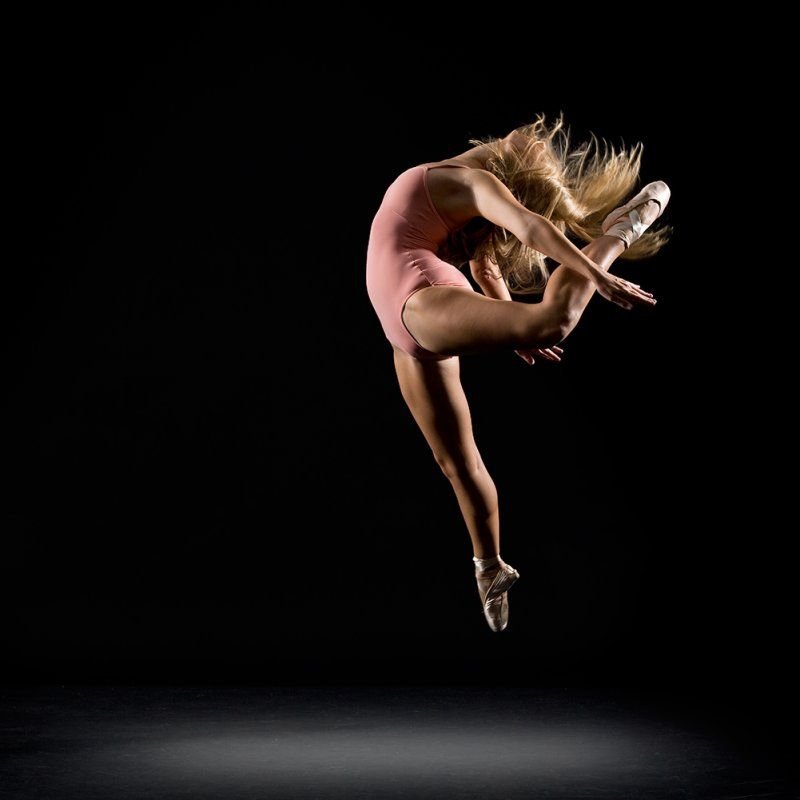 Фото Танцующей Голой Женщины