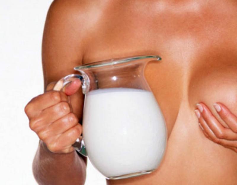 Голая Грудь С Молоком