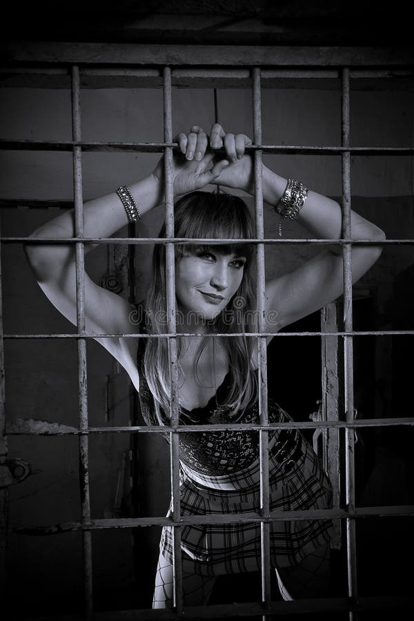 Фото Голых Девушек В Тюрьме