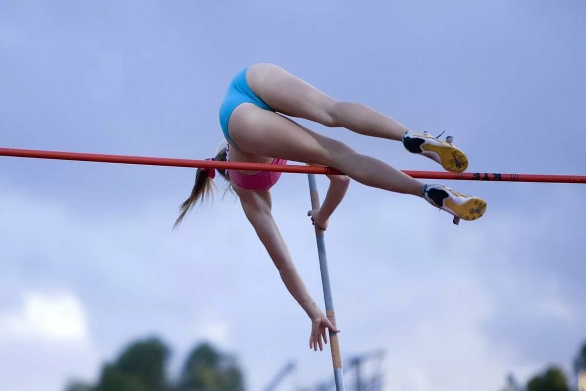Naked pole vaulting - 🧡 Olympic Warm-up - Track and Field Part Two MOTHERL...