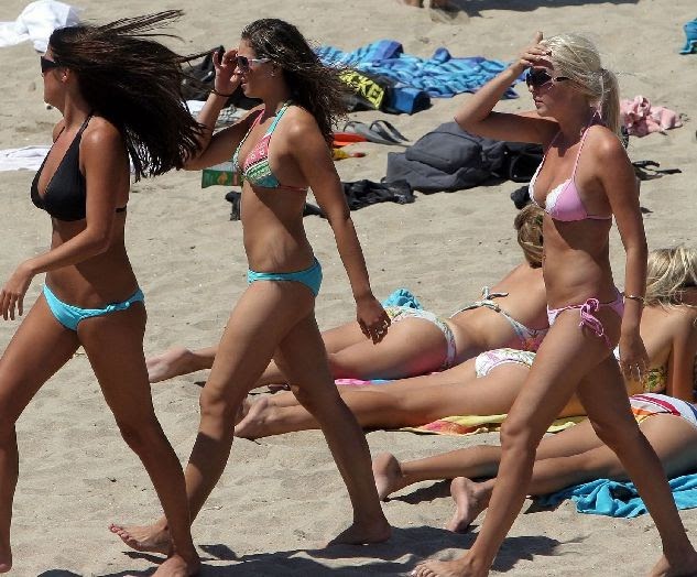 Голые Девочки На Нудистском Пляже