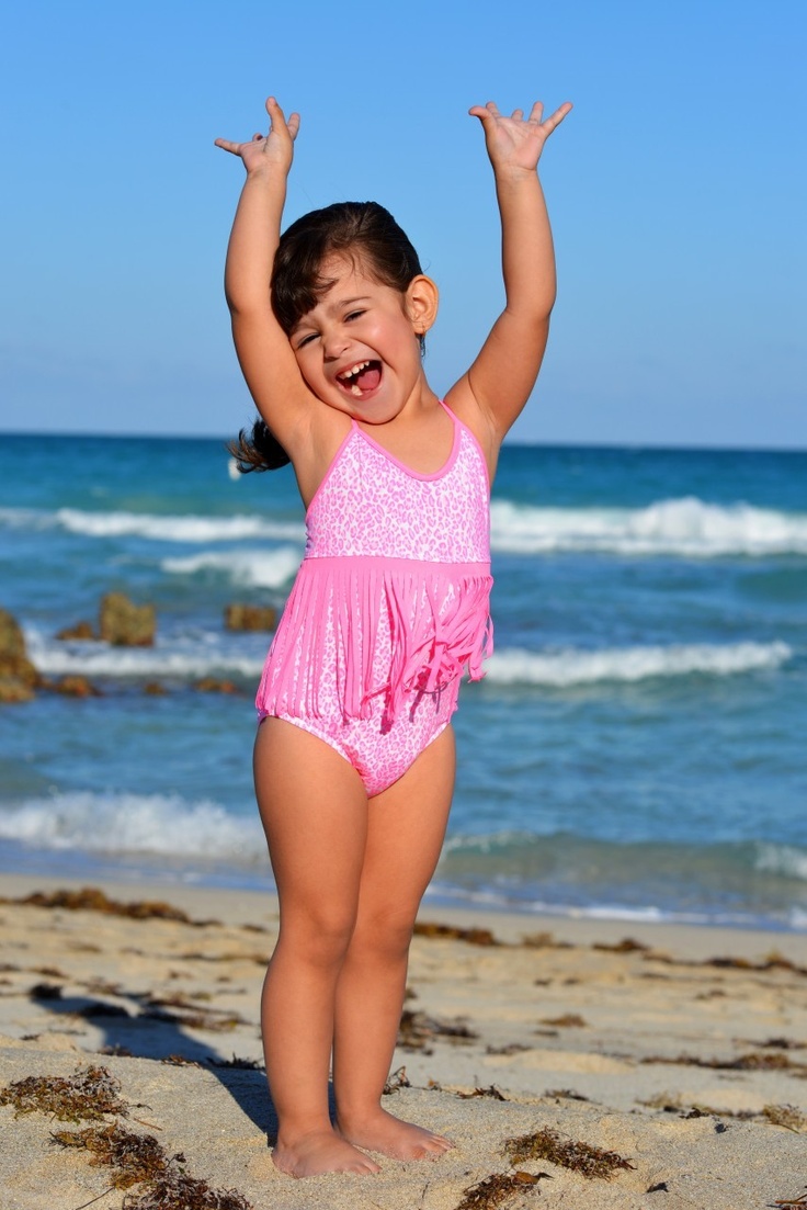 Голые Маленькие Девочки На Пляже