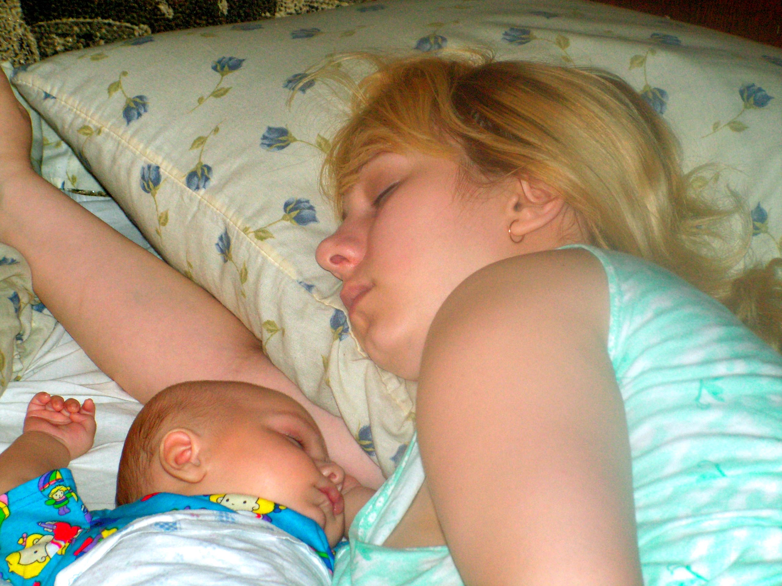 Смотреть Голые Спящие Мамы